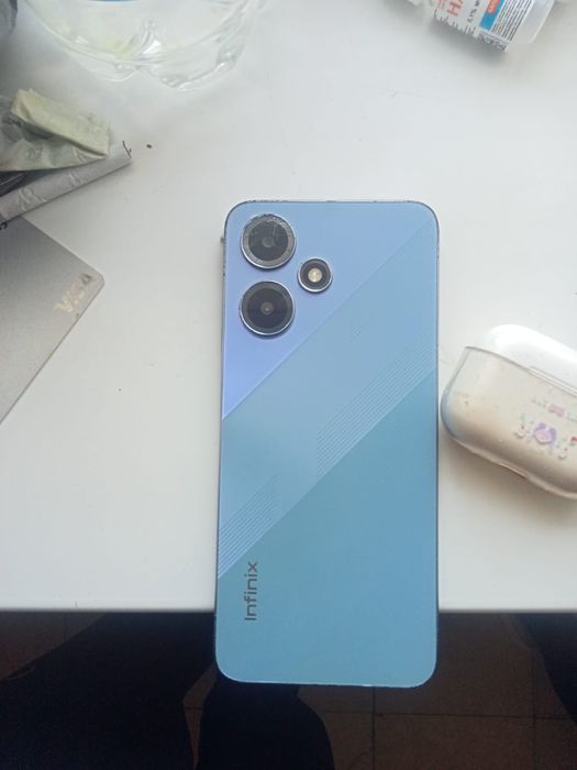 Продам срочно телефон все работает