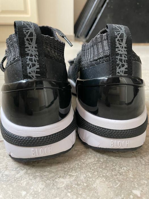 Маратонки за танци BLOCH . Обувки за народни танци