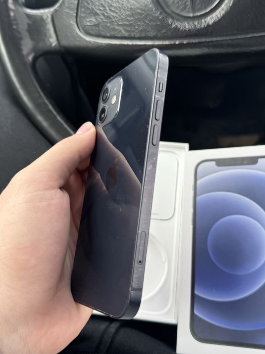 iPhone 12 128GB в отличном состоянии