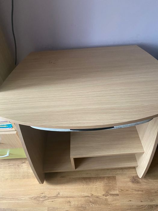 Детско бюро и шкаф