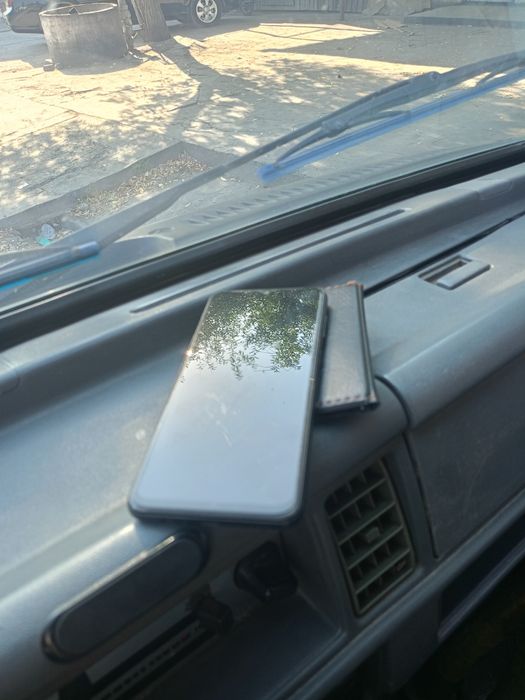 Srochni sotiladi telefon Galaxy A12 narhi kelishiladi