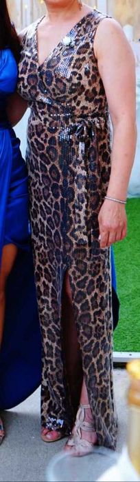 Официална рокля  140 лв