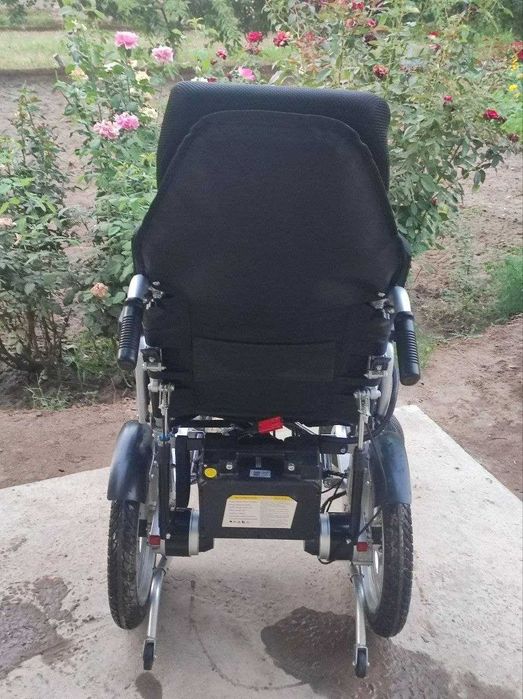 Инвалидная коляска с электроприводом HG-W680