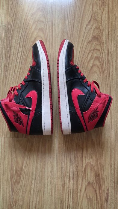 Jordan 1 Mid "Alternate Bred"