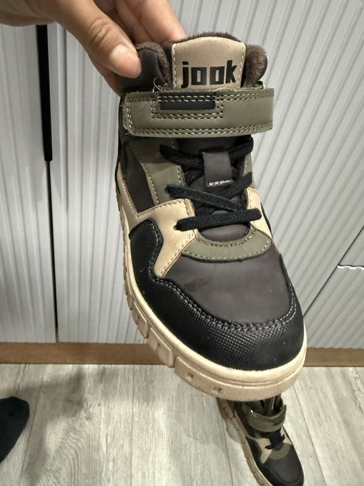 Продам детскую обувь