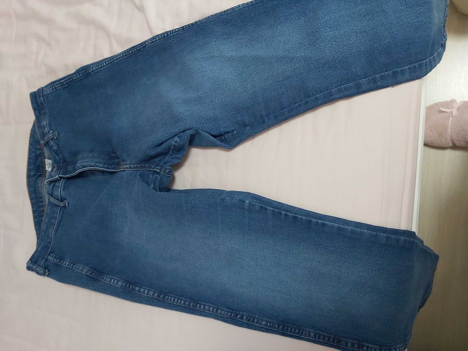 Дамски панталон и дънки