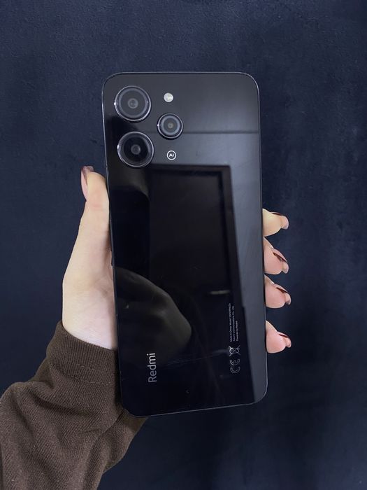 Redmi 12 Память: 256gb