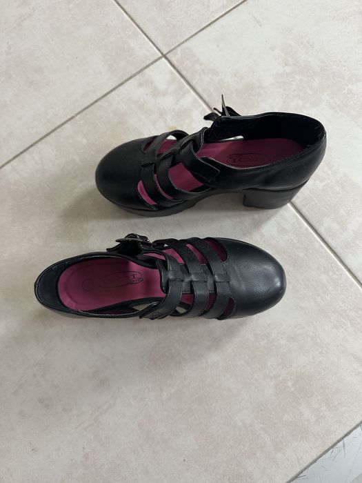 Сандали за момиченце на ток