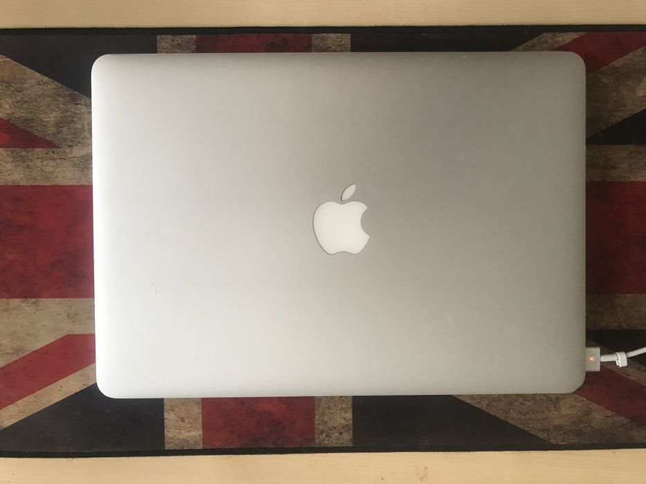 Macbook Air 13-inch ,mid 2012