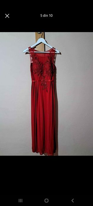 Vând cinci rochițe