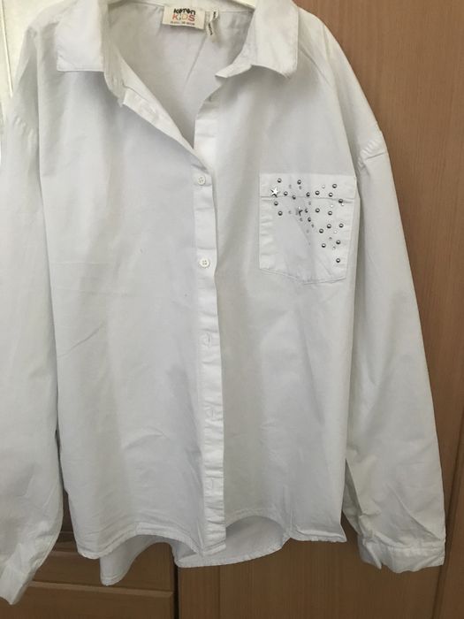 Продам рубашки школьные для девочки