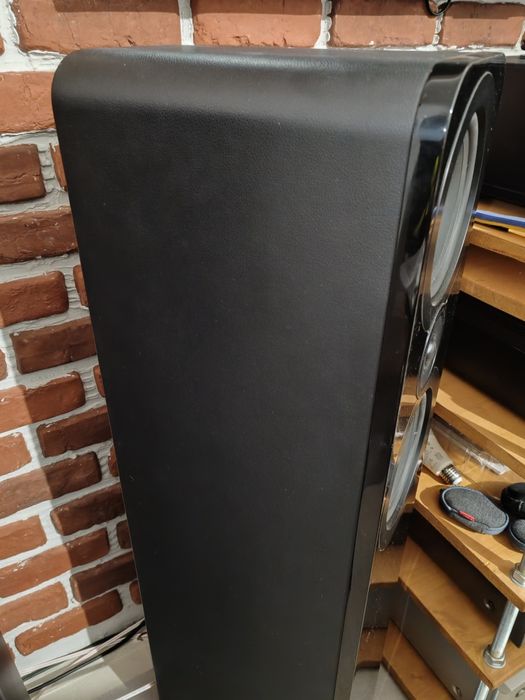 Boxe podea Q-acoustics 3050