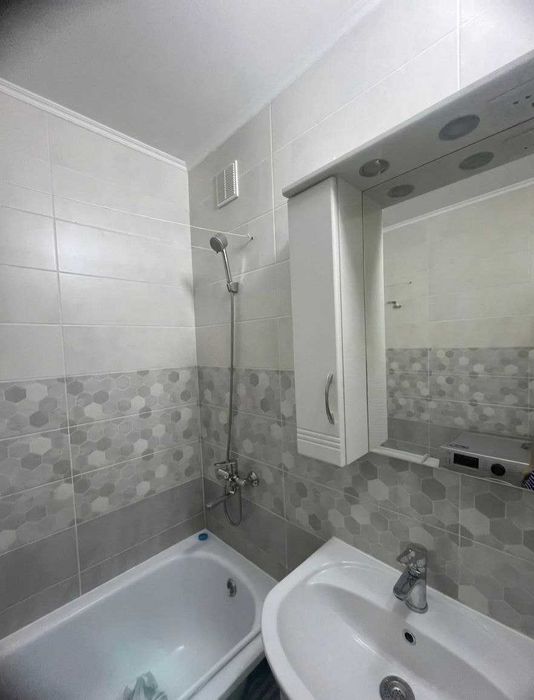 продам 2хкомнатную квартиру