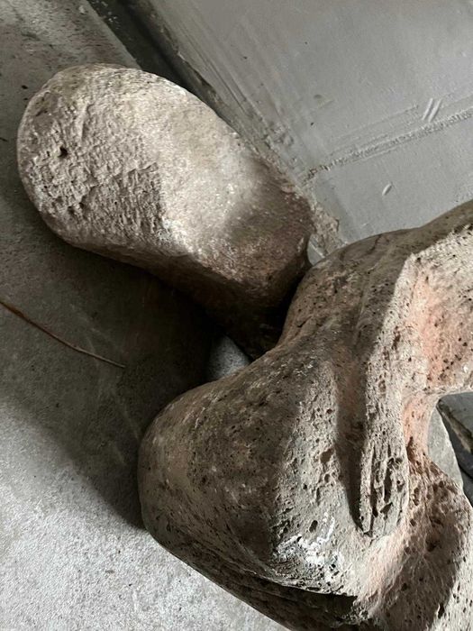 Vand statueta din piatra