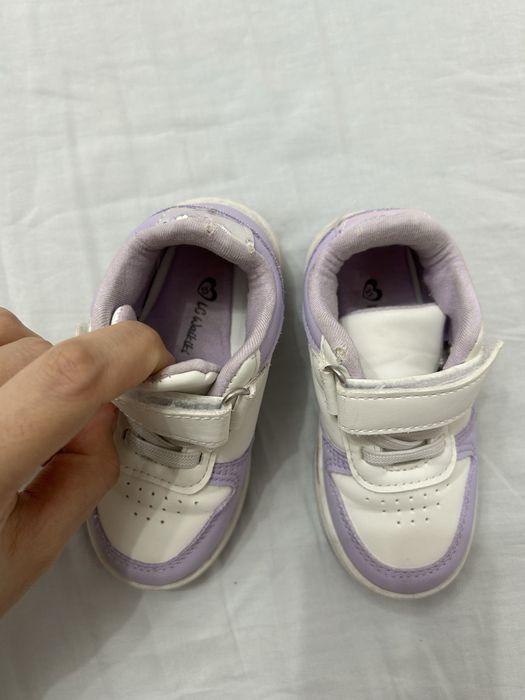 Продам кроссовки