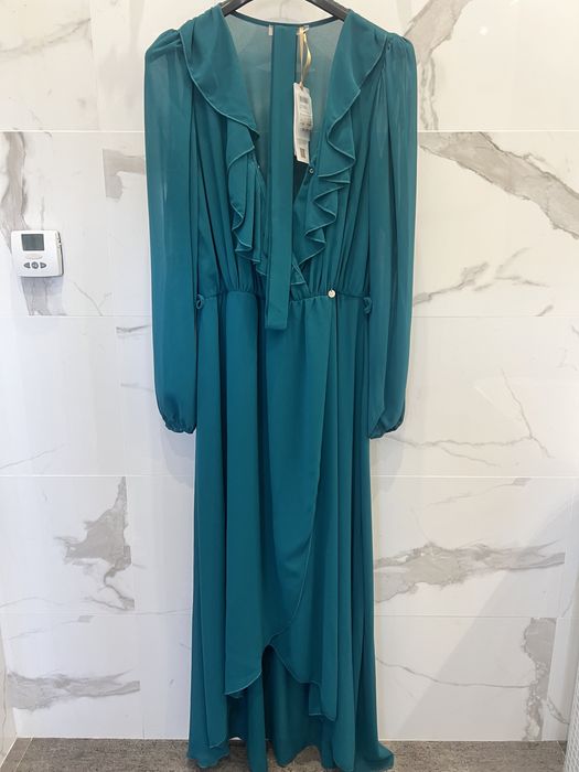 Продам новое платье