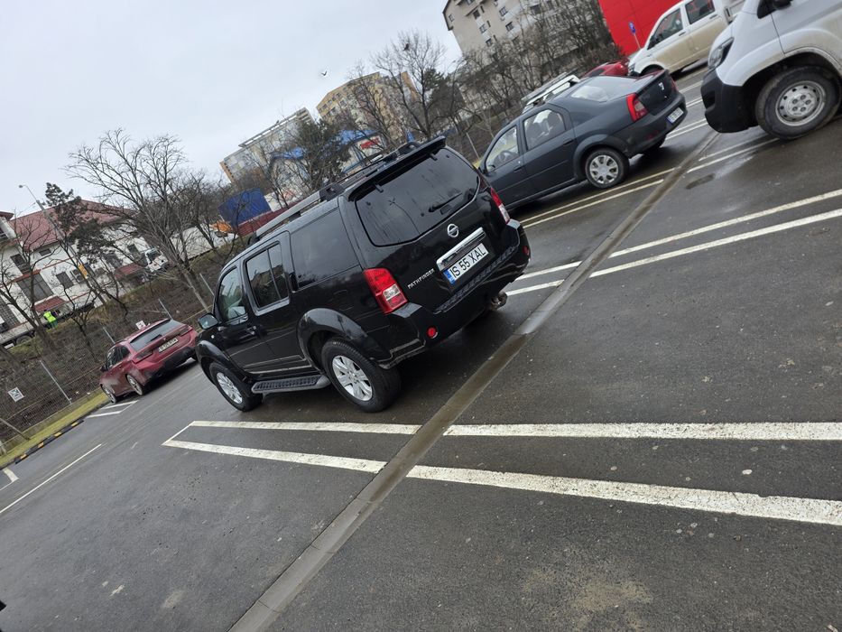 Nissan Pathfinder 2.5D automata