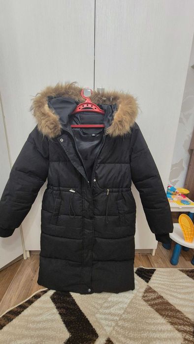 Продам женскую куртку