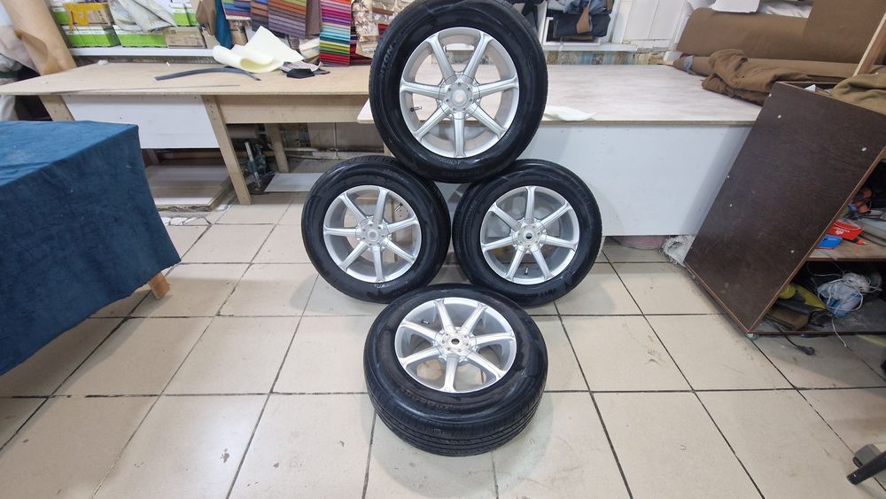 Продам диски 215×65×16.с шинами. 5×114,3