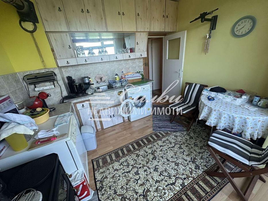 Тристаен апартамент - кв.Вароша