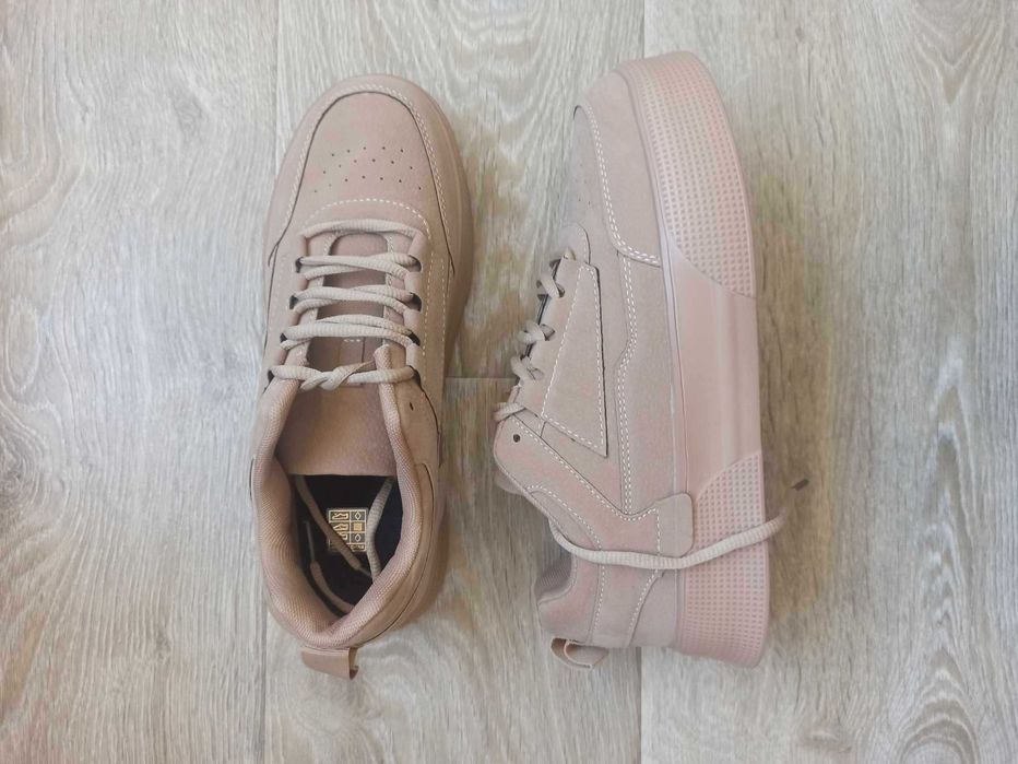 Мъжки кецове в цвят каки ( бежов )размер 41