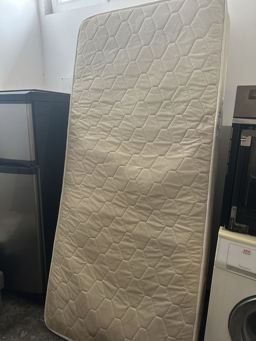 2 Матрака с пружини с размери 90х200