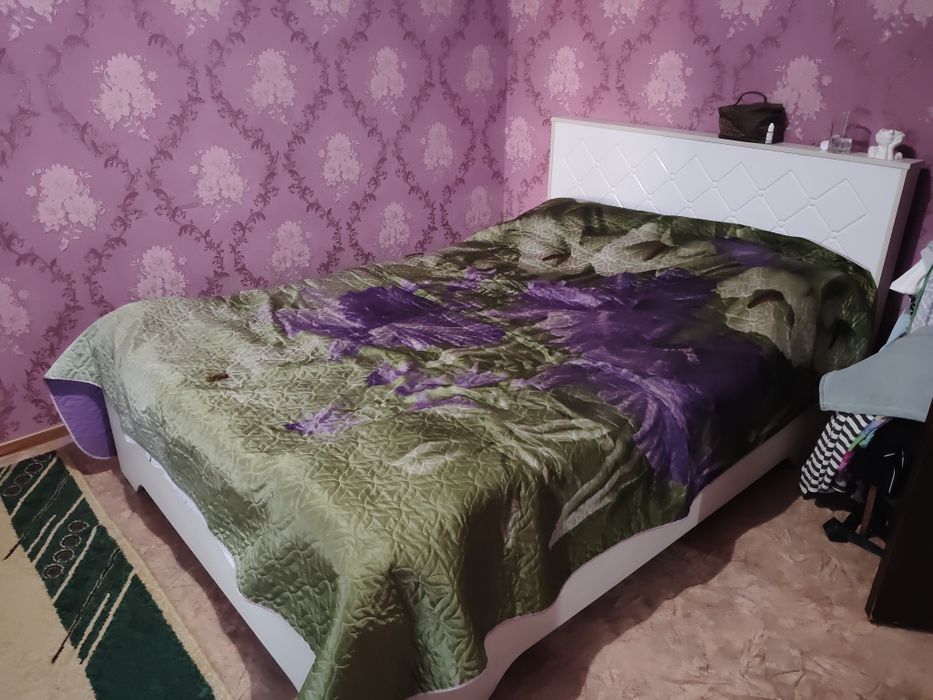 Кровать двуспальная