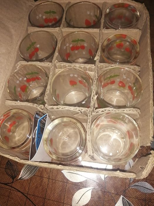 Набор из шести стопок