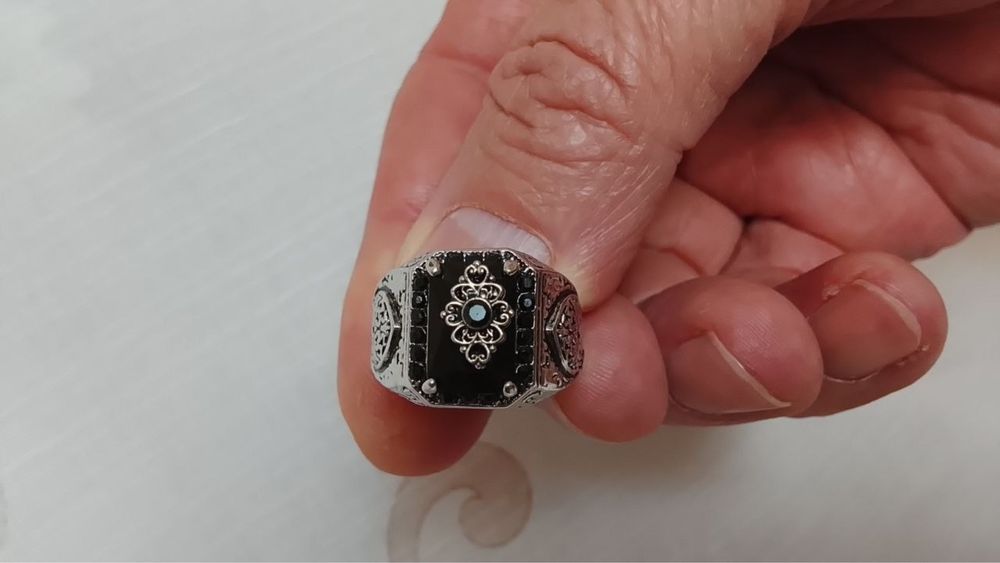 Персень узуклар сотилади