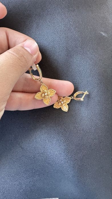 Серьги из золота