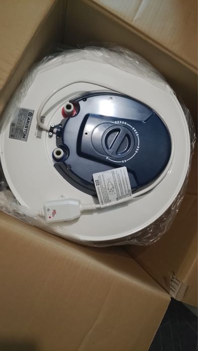 Водонагреватель Ariston Abs Blur 80