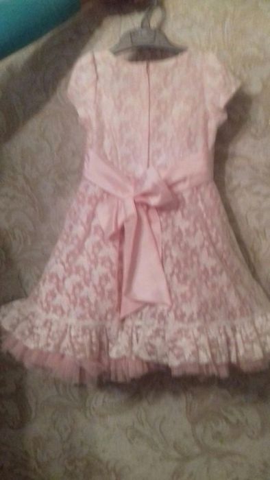 Платье на девочку 3-4 года