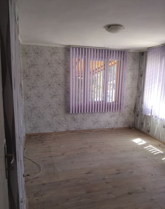 Продава етаж от къща в с.Дяково