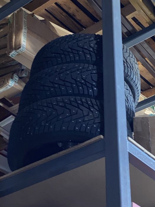 Шины От BMW комплект