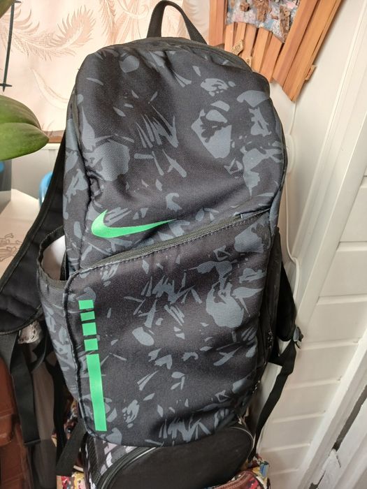 Продам Рюкзак Nike