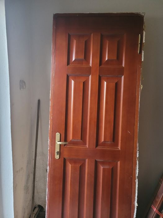 Двери 5шт из красного дерева