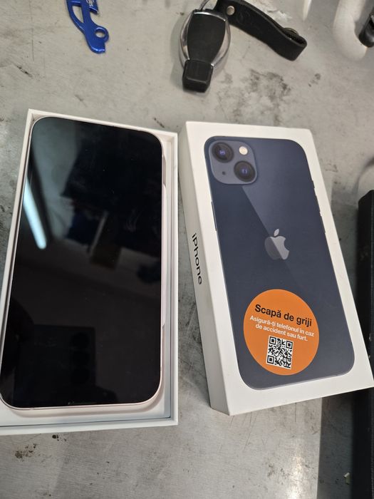 Vand Iphone 13 ca nou