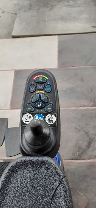 Carucior electric handicap Ottobock Juvo B5