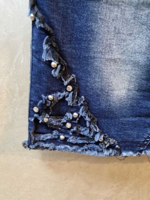 Дамски поли Lucy