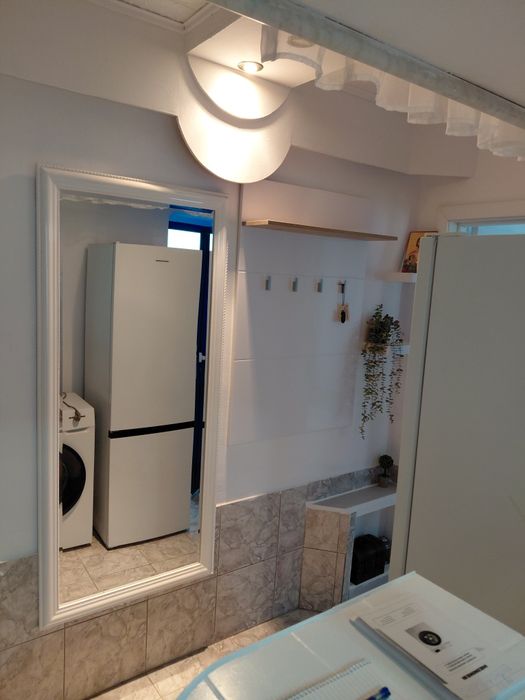 Vand apartament 2 camere et 4