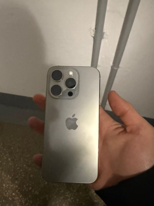 Продам айфон 15 про 128 гб
