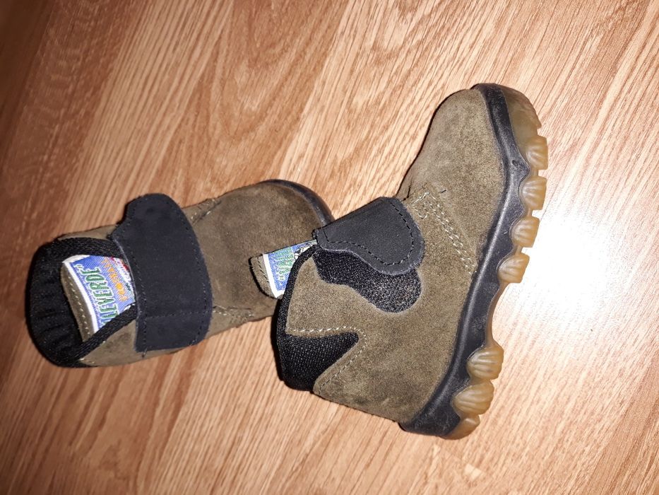 Детски обувки нови