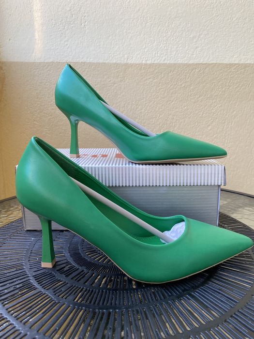 Нови обувки с ток - 37 номер