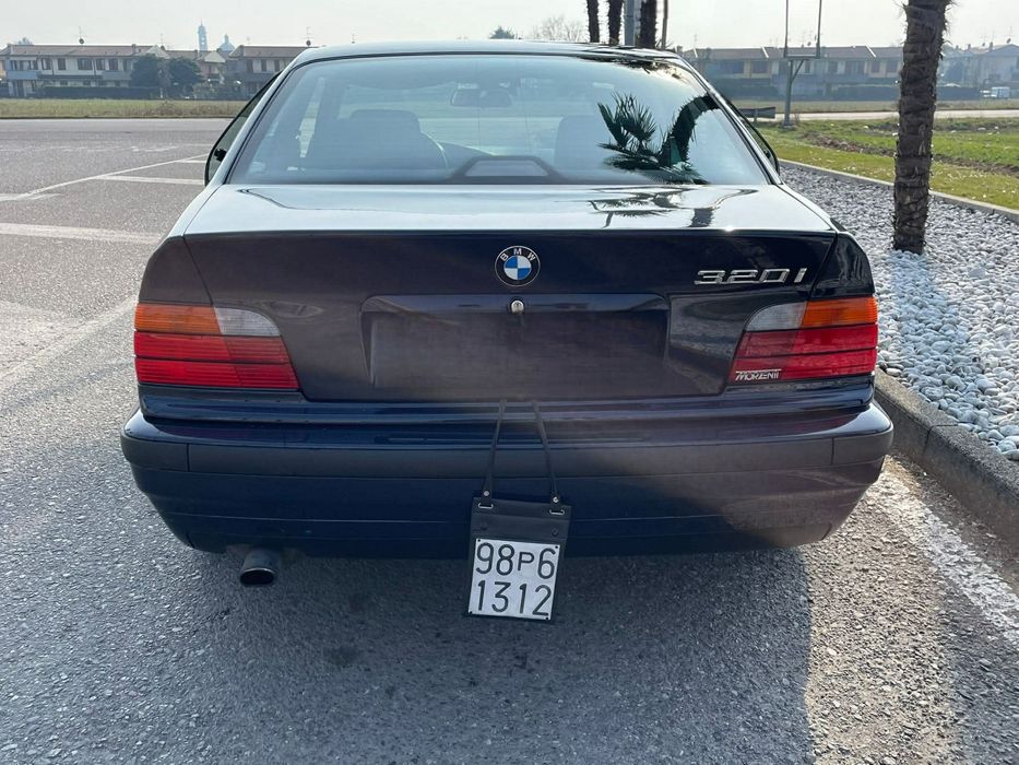 Bmw 320i e36 coupe 6pistoane - Import italia