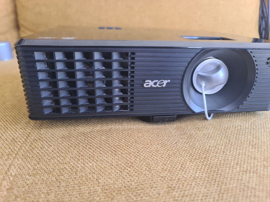 Proiector ACER X1210