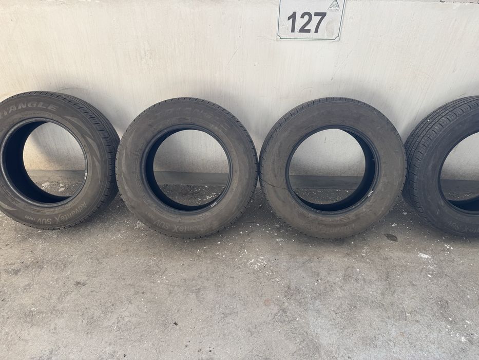 Продам летнию резину 245/65/17