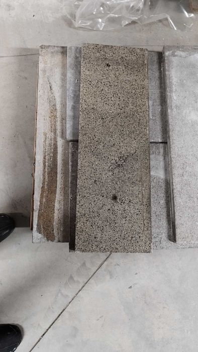 Гранитни плочи от български гранит 27 - 40/80/3