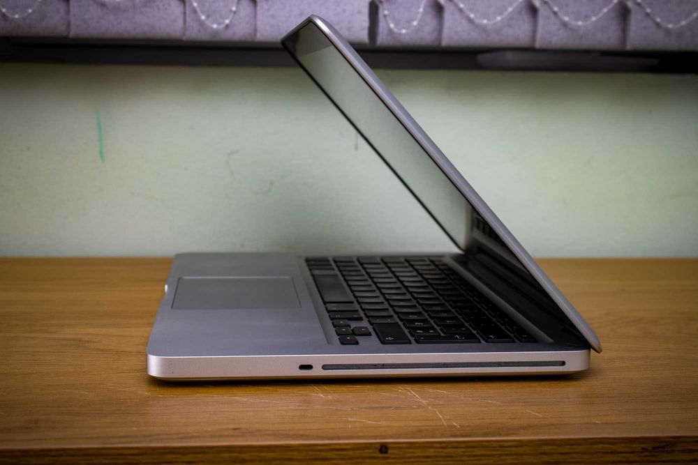 Лаптоп MacBook Pro - Mid 2012