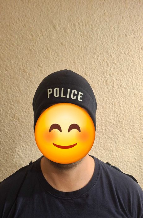 Поларена черна и тъмносиня шапка POLICE