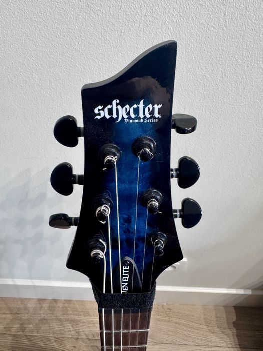 Удивительный Schecter Omen ELITE